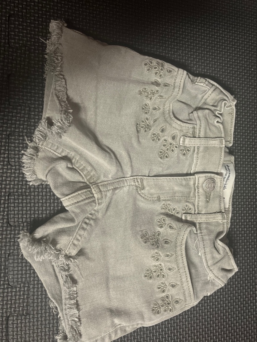 Girls ambercombie shorts size 5/5